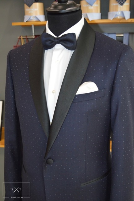 Costume sur mesure bleu petits points blancs col châle - 2018/03 Look04
