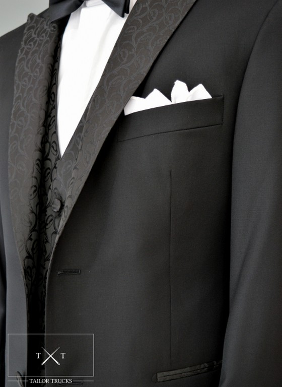 Costume sur mesure - costume noir et col à motifs - Tailor Trucks